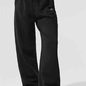 ALO Yoga Accolade Straight Leg Sweatpants, Black, S